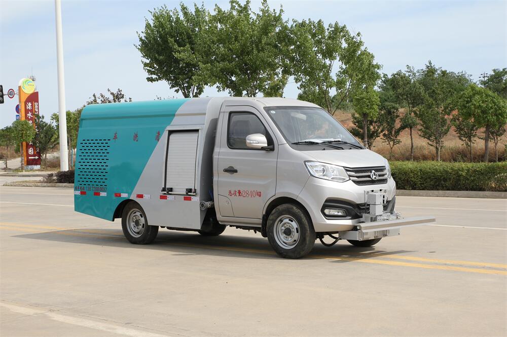 路面清洗車-國(guó)六1.5立方藍(lán)牌長(zhǎng)安路面清洗車廠家價(jià)格